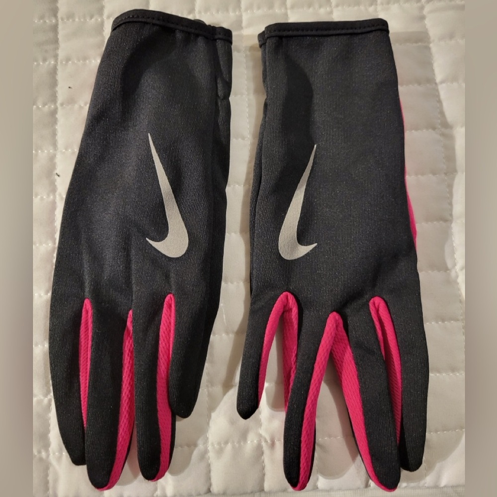 Nike Dri-FIT‎ Black Hot Pink Running Gloves Barbiecore Feminine Sporty Athletic